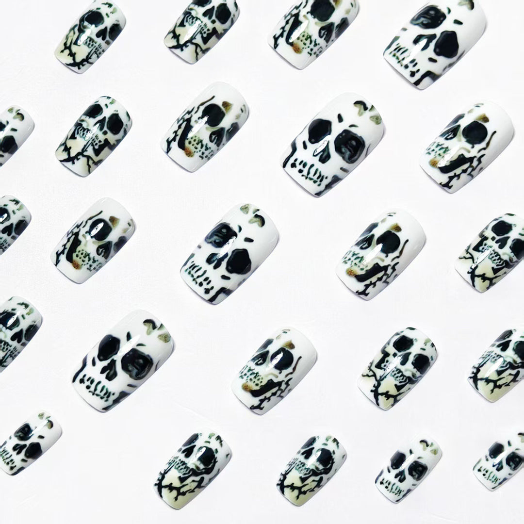 Artistic Skull-Themed Nail Art Kalsten
