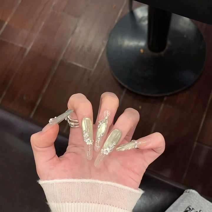 Decorative Floral Acrylic Nail Extensions