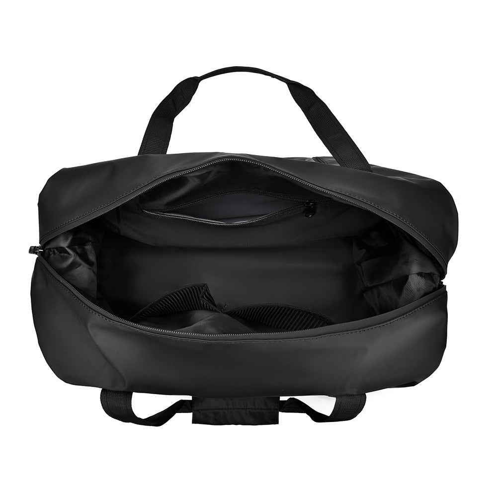 Travel bag with waterproof material and practical carrying options Kalsten