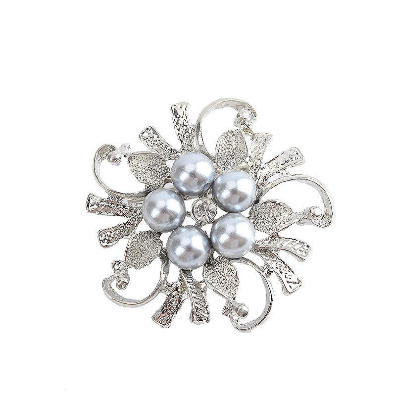 Glamorous brooch with pearl set Kalsten