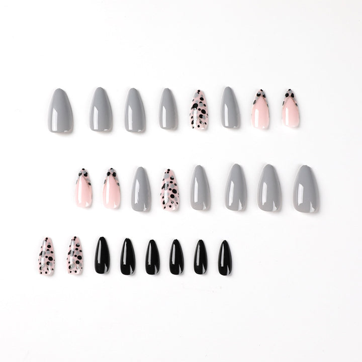Artful stiletto nails with elegant accent design Kalsten