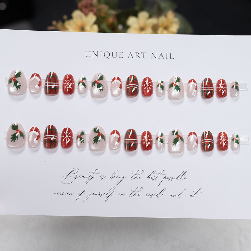 Festive Holiday-Themed Press-On Nails
