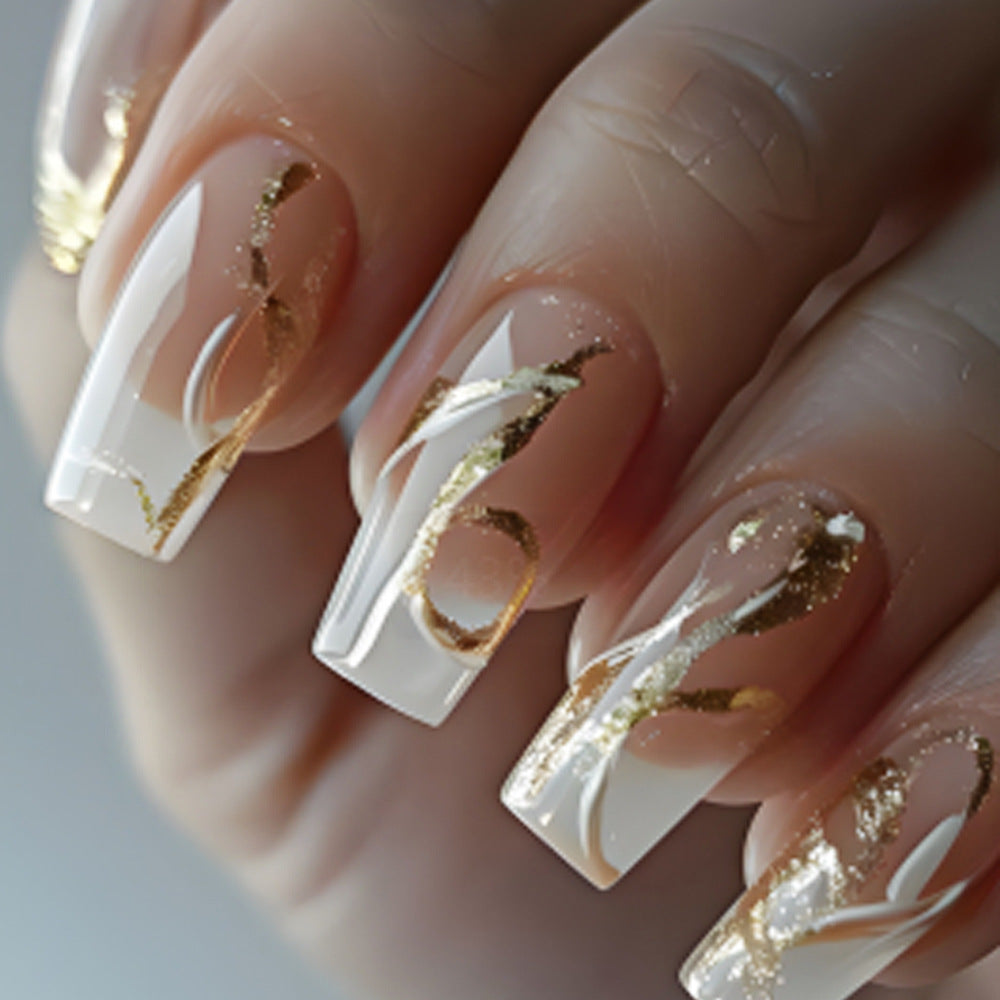 Artificial nails with elegant gold accents Kalsten