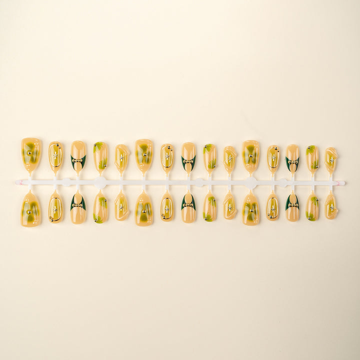 Elegant Botanical Nail Art Kalsten