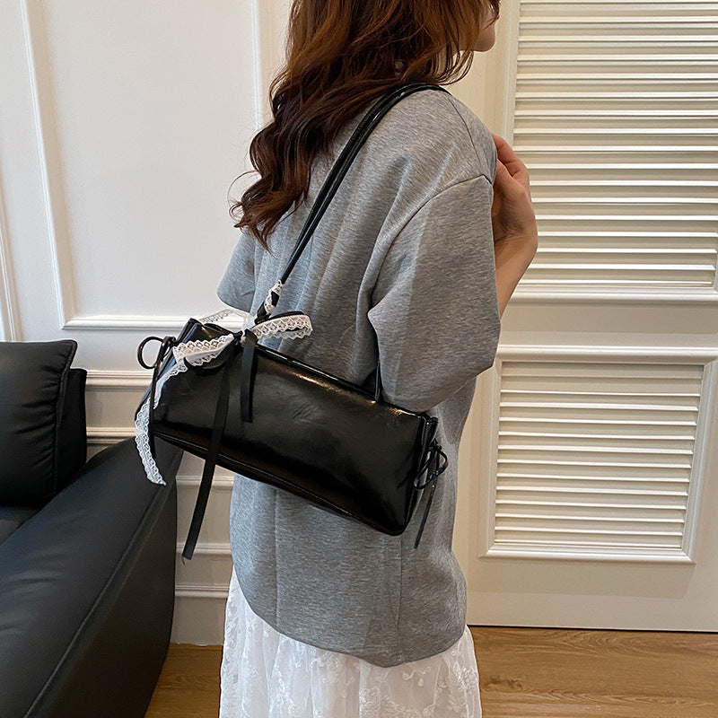 Minimalist Handheld Clutch