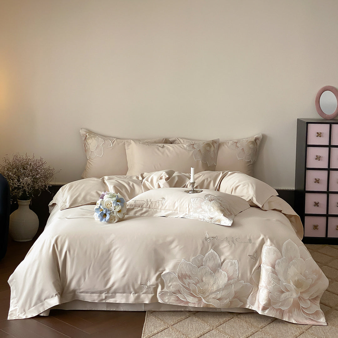 Luxurious cotton satin bedding set with large floral embroidery