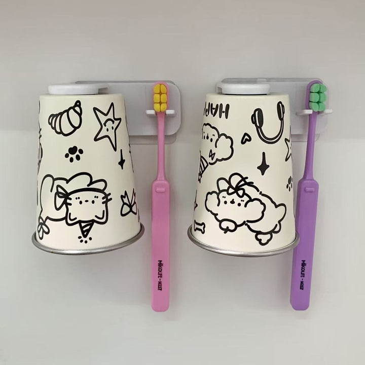 Wall-mounted toothbrush holder with playful animal design Kalsten