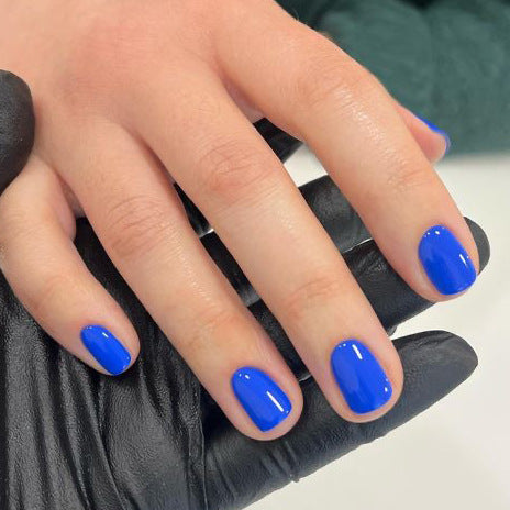 Glamorous nail art with high-gloss finish Kalsten