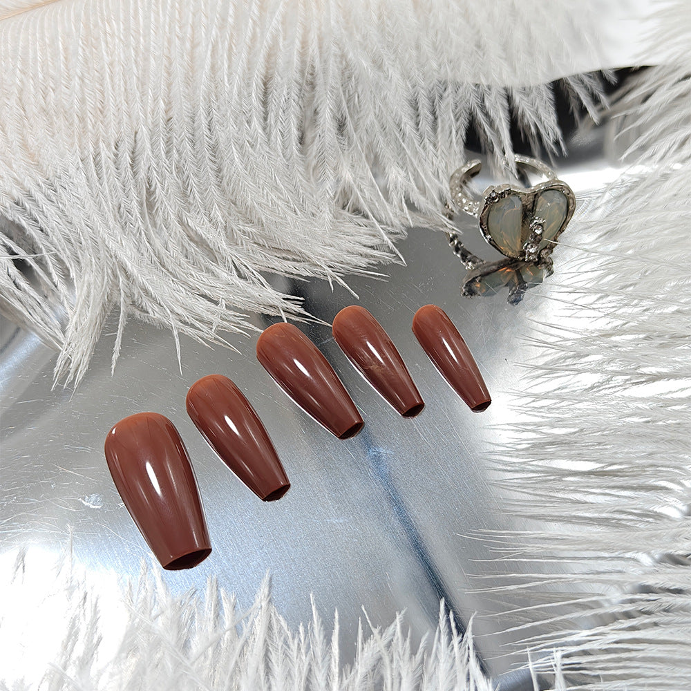 Artificial nails in elegant high gloss with stiletto shape Kalsten