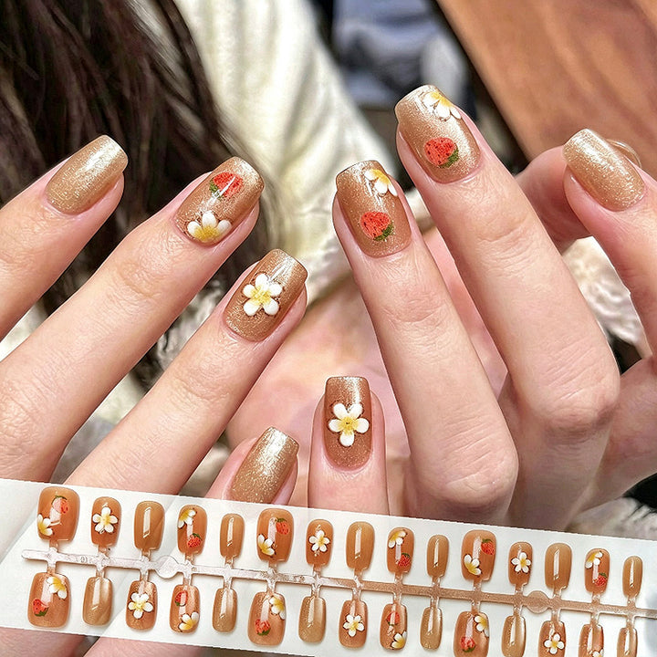 Charming Floral Press-On Nail Art