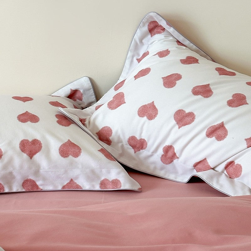 Reversible cotton bedding set with playful sheep print and soft jersey finish