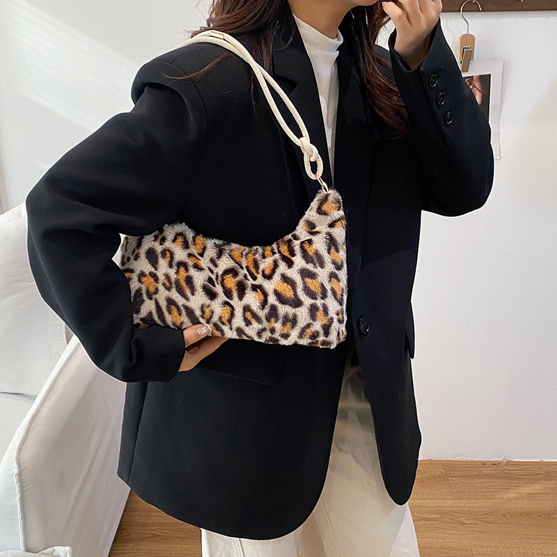 Chic Faux Fur Crossbody Bag Kalsten