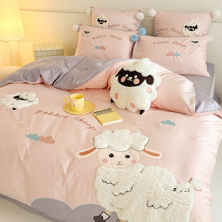 Children's bedding set with astronaut and star print, reversible function