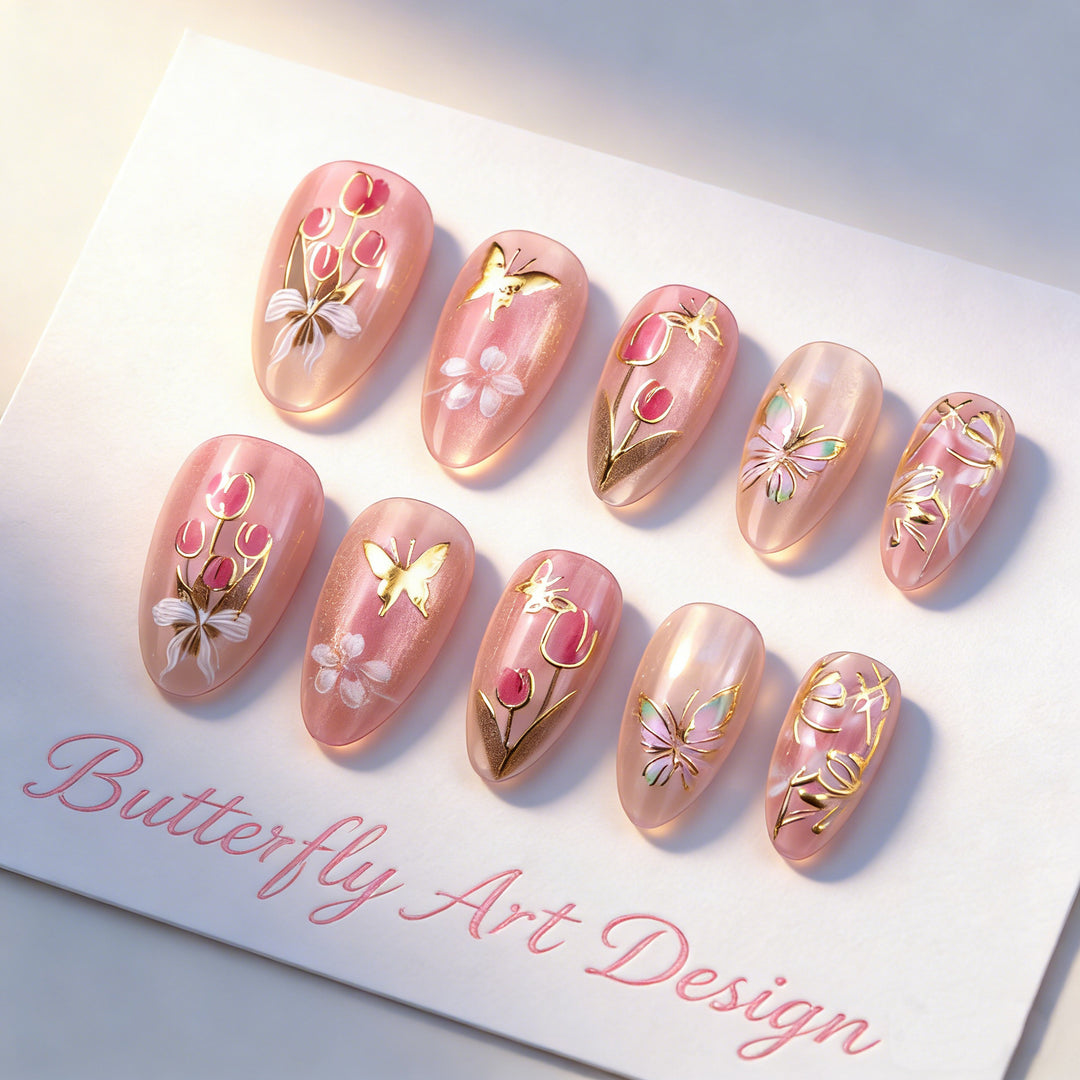 Acrylic nail set with glamorous golden accents Kalsten