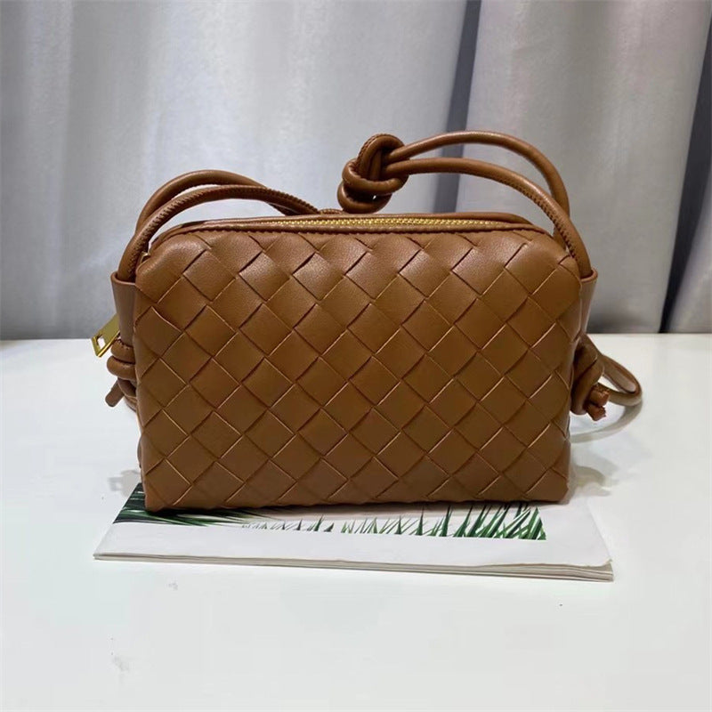 Elegant Woven Shoulder Bag Kalsten