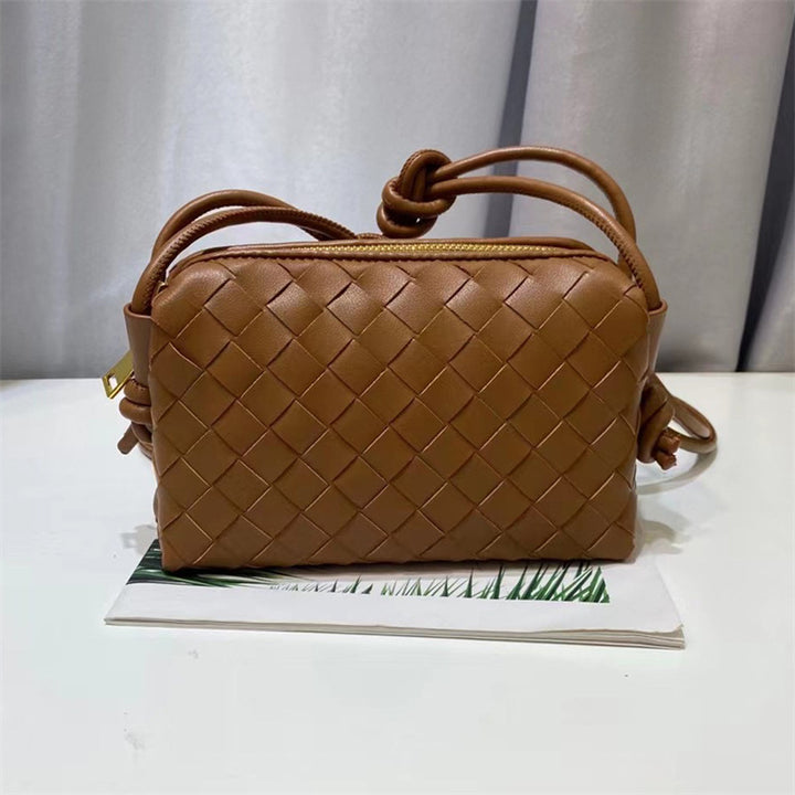 Elegant Woven Shoulder Bag Kalsten