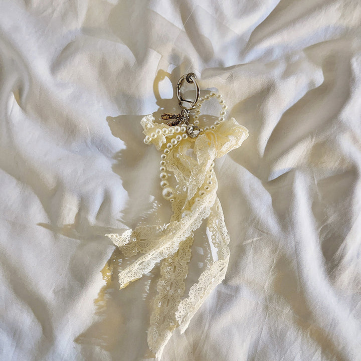 Elegant Pearl Embellished Charm Keychain Kalsten