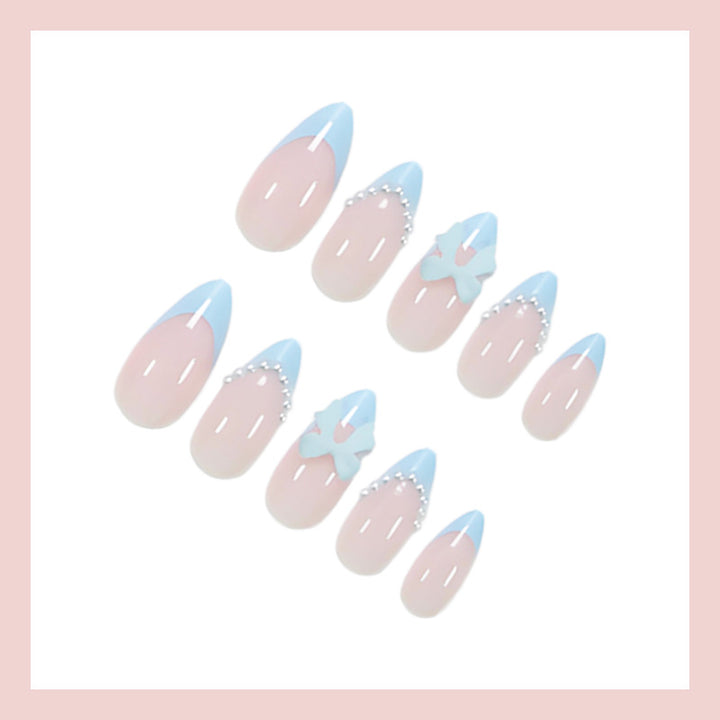 Nail set with elegant flower and pearl decorations Kalsten