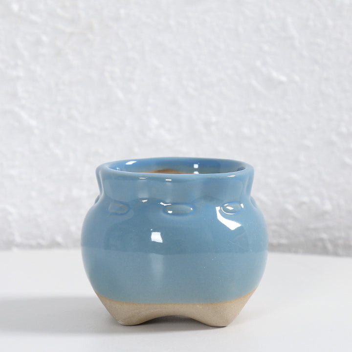 Contemporary Curved Ceramic Vase Kalsten