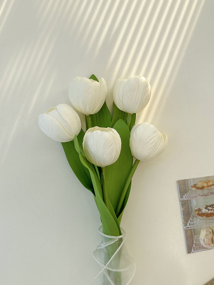Realistic Tulip Flower Bouquet