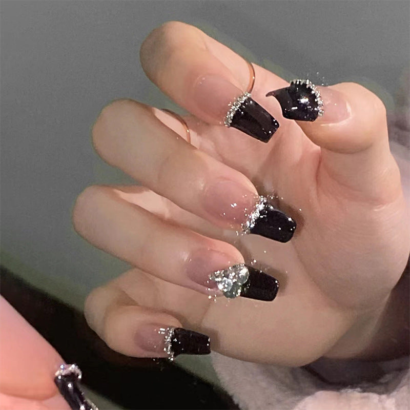 Glamorous artificial nails with sparkling accents Kalsten
