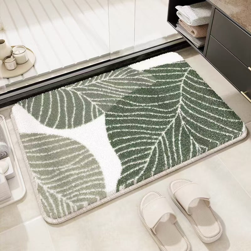Strawberry-Themed Plush Bath Mat