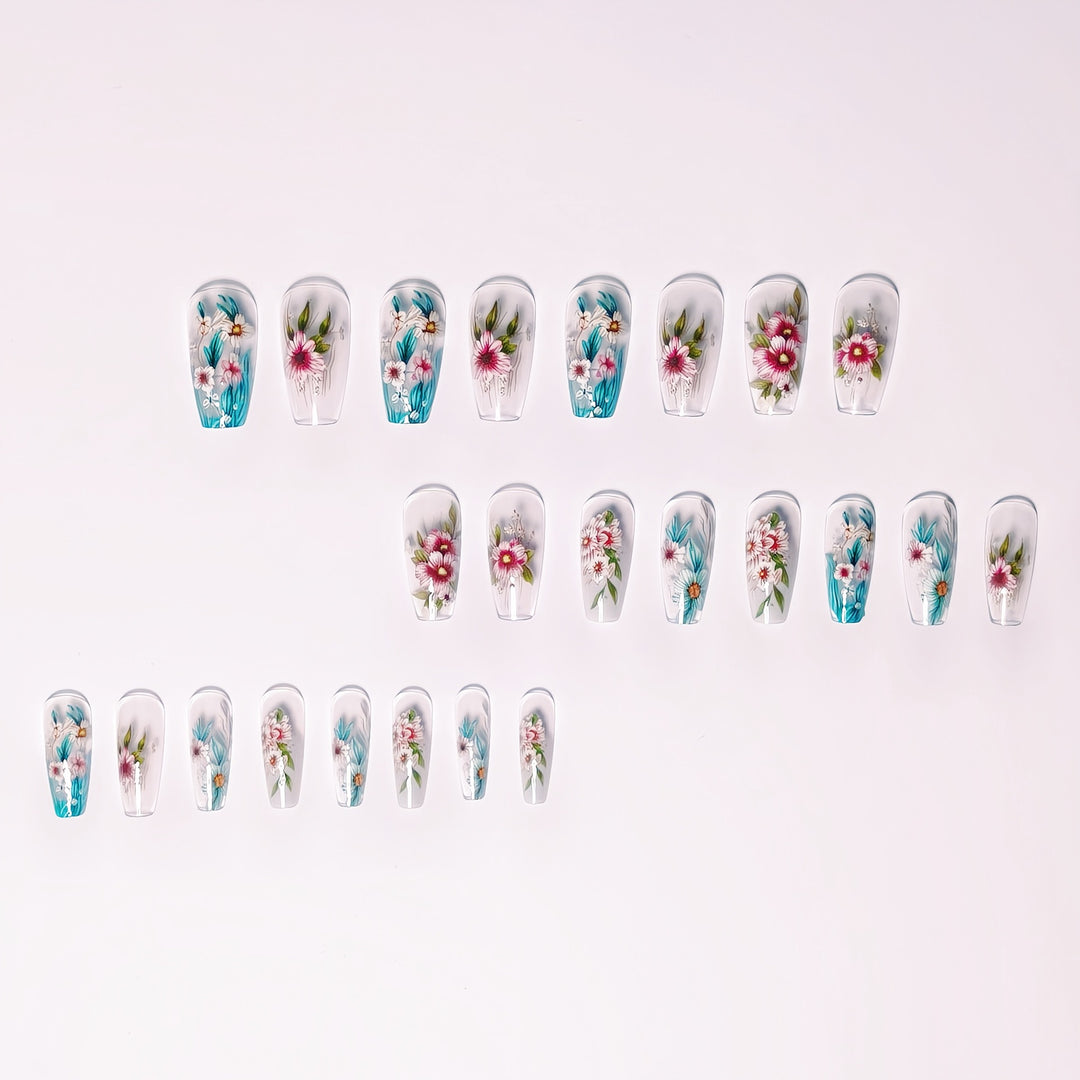 Artificial nail design with floral accents Kalsten