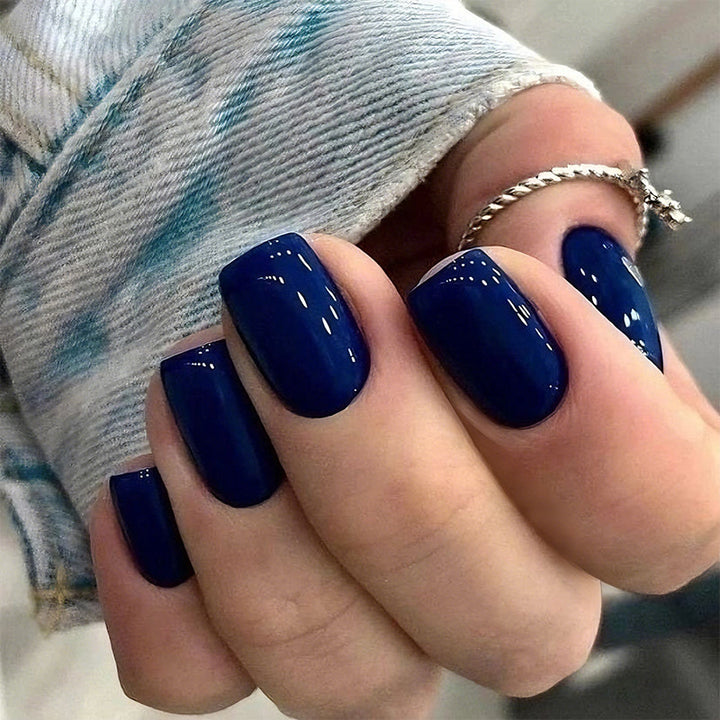 Acrylic nail set with luxurious high-gloss finish and elegant shape Kalsten