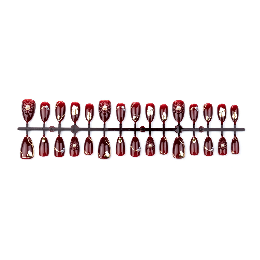 Floral-Embellished Press-On Nail Set Kalsten