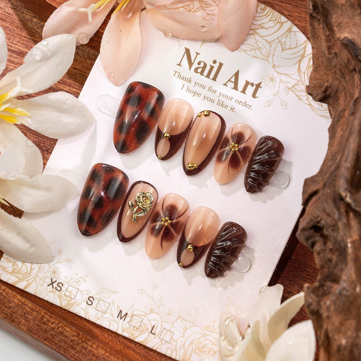Artificial nails with elegant designs Kalsten