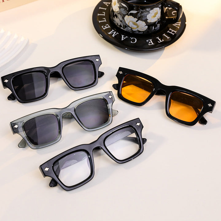 Women's fashionable reading glasses with ergonomic design Kalsten