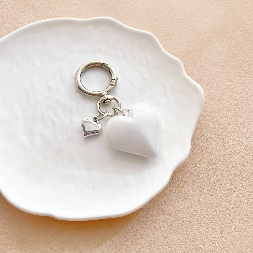 Heart-Shaped Charm Keychain kalsten