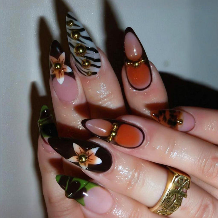 Artificial nail set with elegant flower and animal motif Kalsten