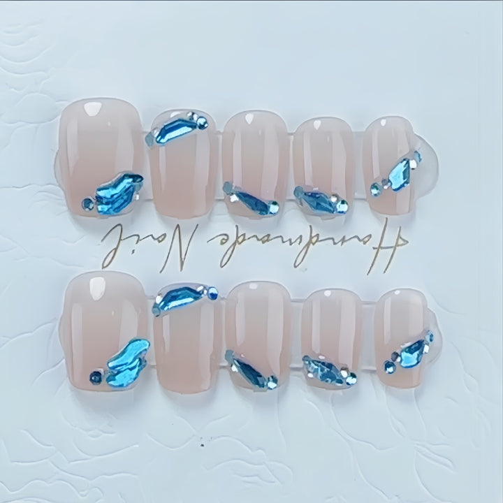 Artistic Decorative Press-On Nail Set Kalsten