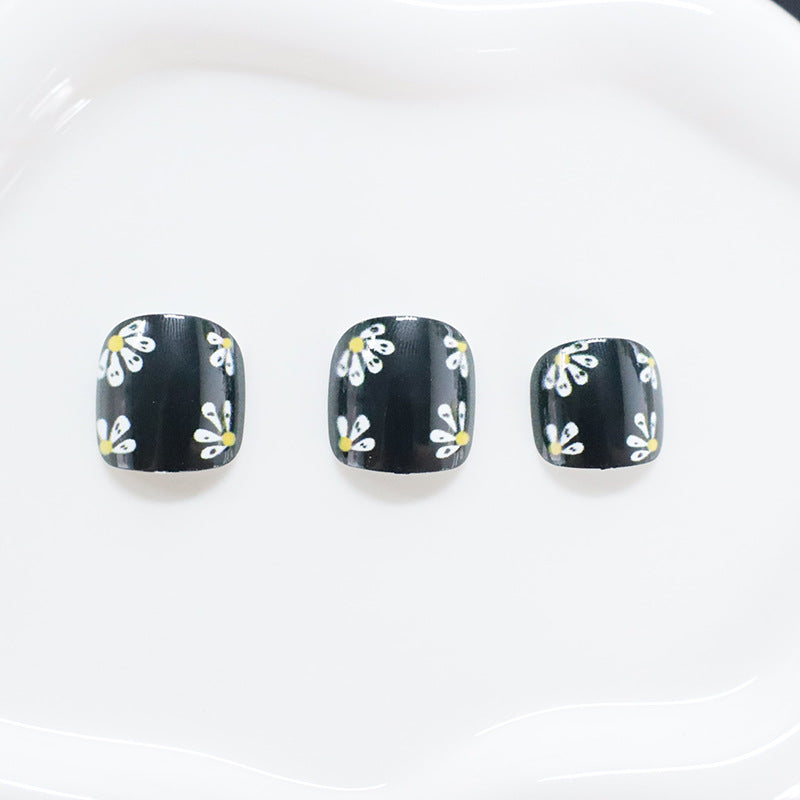 Floral Design Nail Art Kalsten