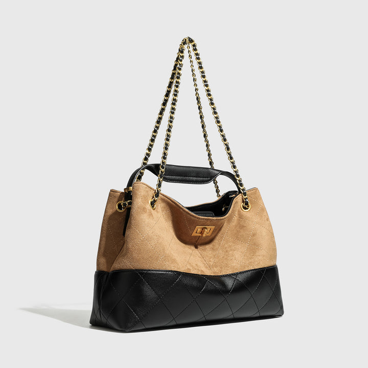 Elegant Quilted Handbag