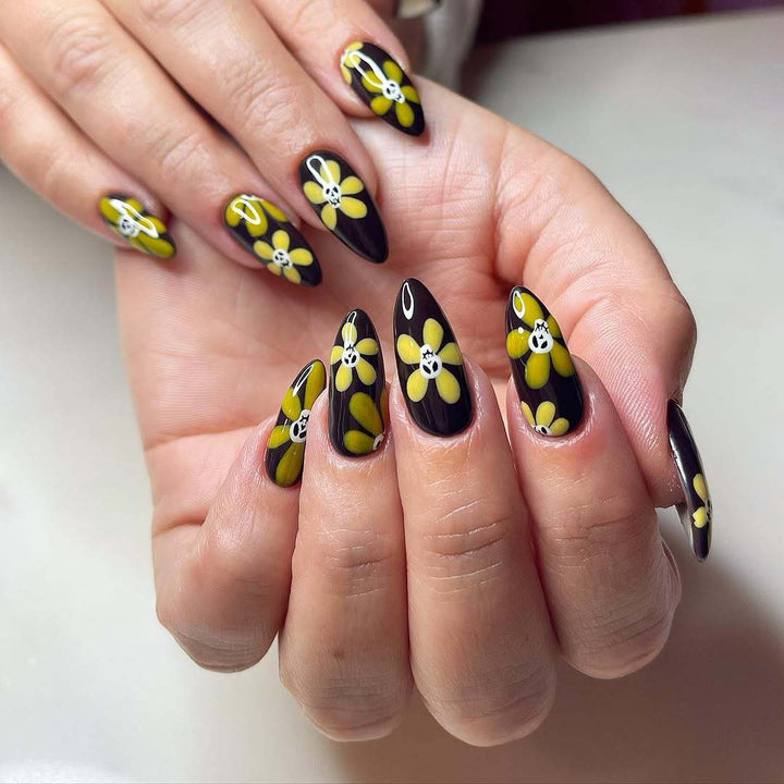 Floral Design Nail Art