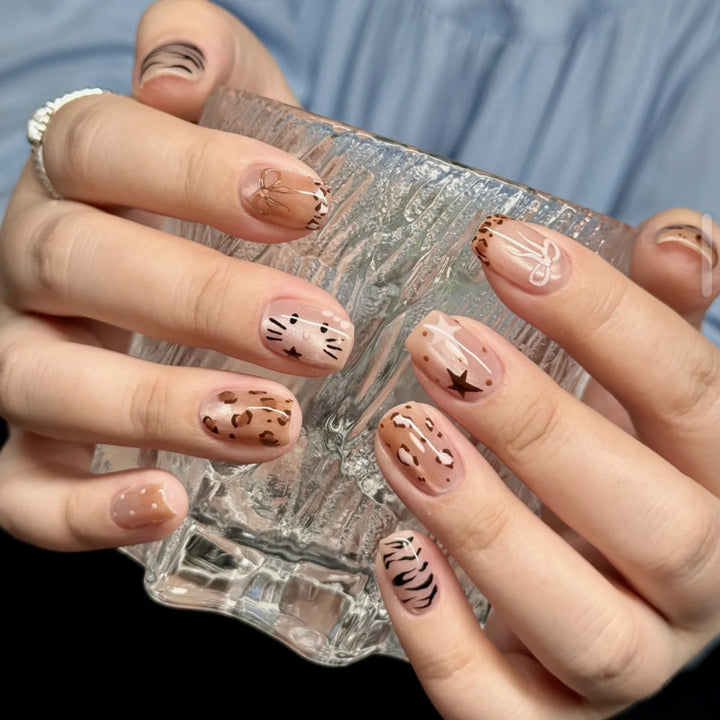 Trendy Artistic Press-On Nail Set Kalsten