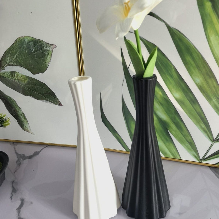 Modern Textured Decorative Vase Kalsten