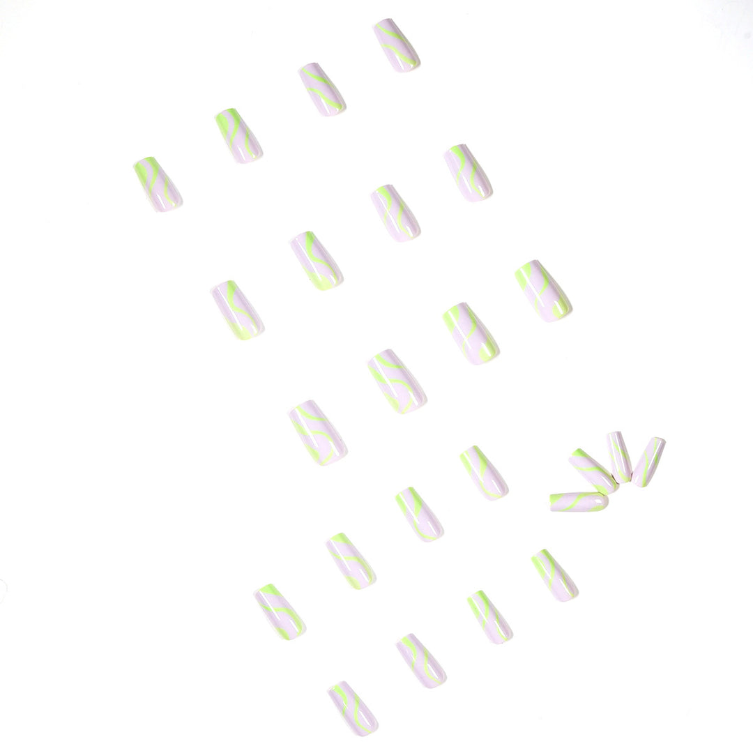Artful Nail Art in Modern Wave Pattern Kalsten