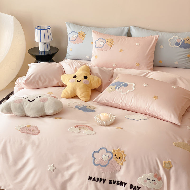 Children's duvet cover set with embroidered cloud and star appliqués