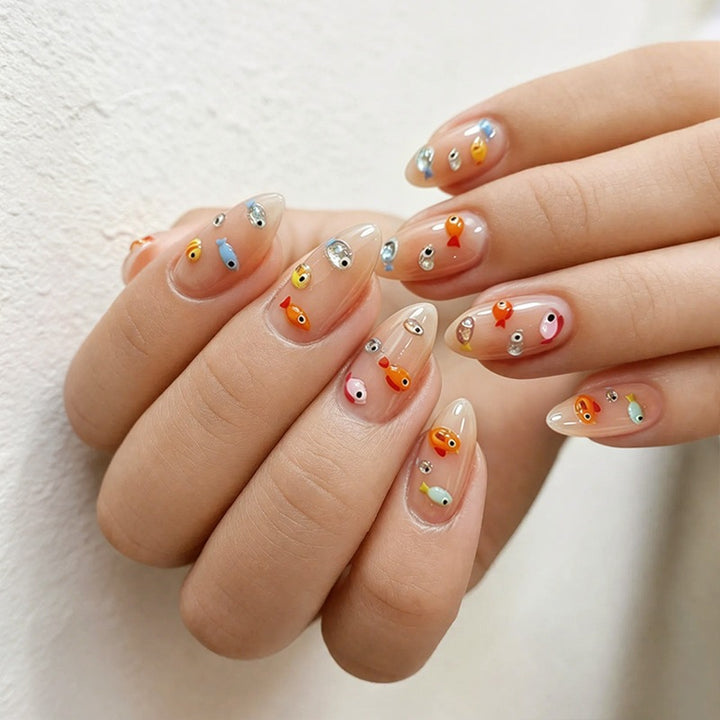 Artificial nail set with playful fish designs Kalsten
