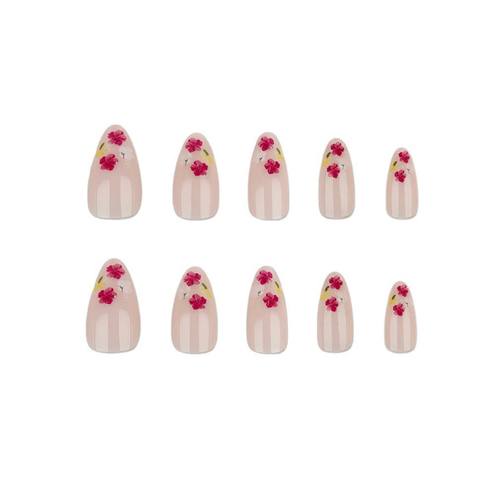 Fake nails with floral accents Kalsten