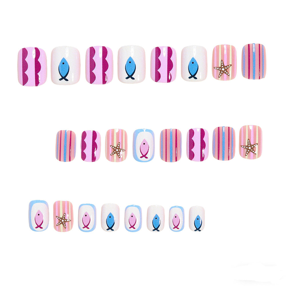 Nautical-Themed Press-On Nail Art Kalsten
