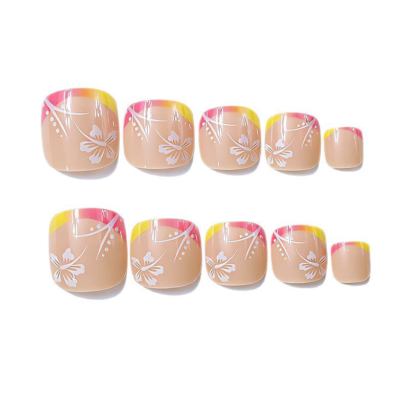 Floral-Inspired Nail Art Kalsten