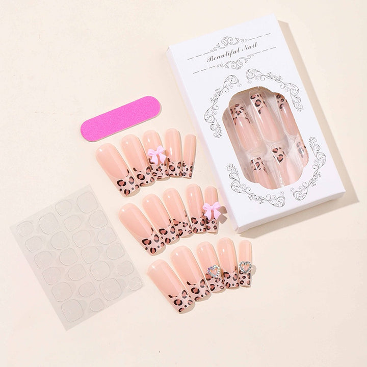 Nail art set with trendy leopard pattern and embellished details Kalsten