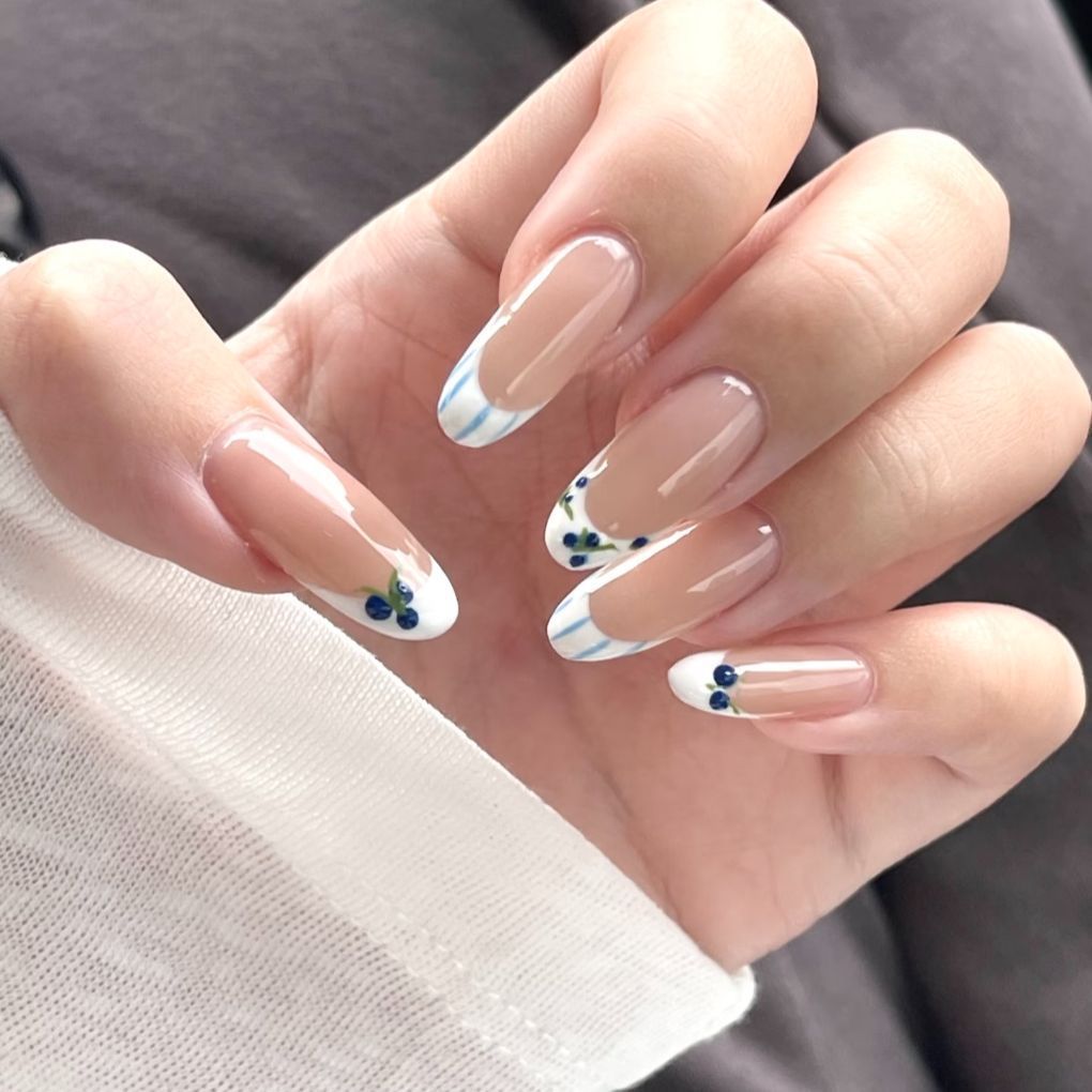 Floral French Tip Nail Art Extensions