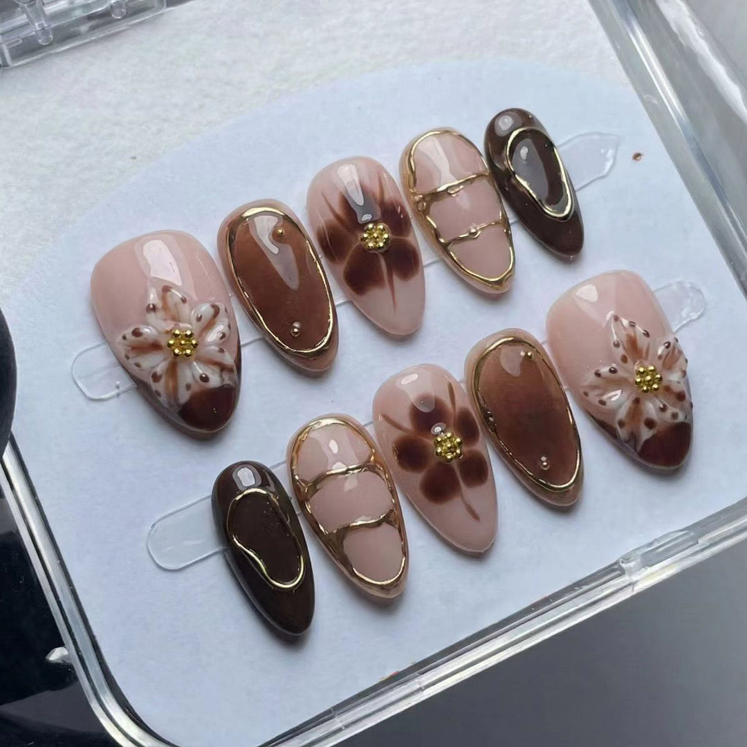 Artistic Floral Nail Art Press-On Set Kalsten