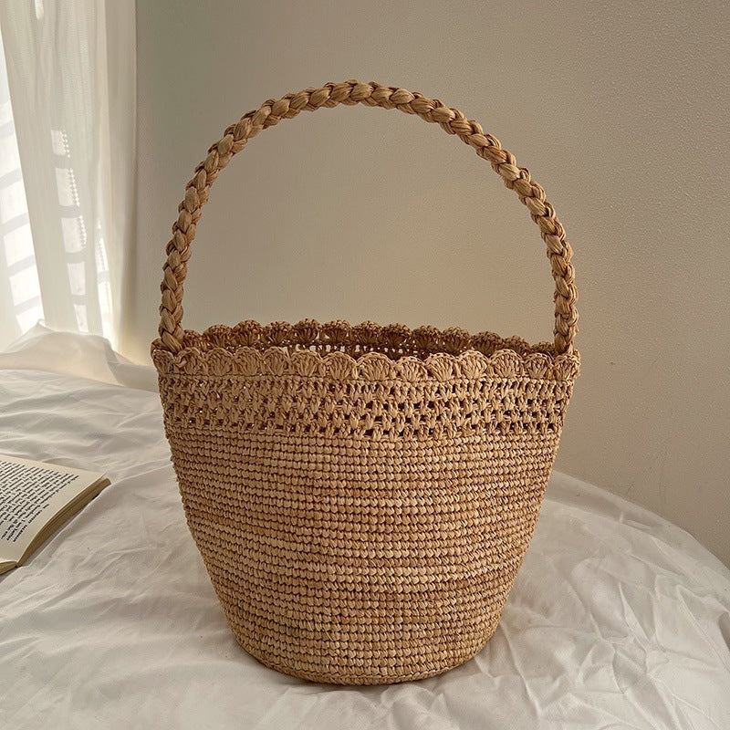 Handcrafted straw bag with geometric pattern Kalsten