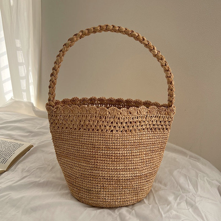 Handcrafted straw bag with geometric pattern Kalsten